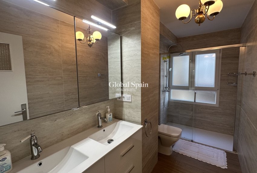 Revente - APPARTEMENT -
TORREVIEJA - Costa Blanca