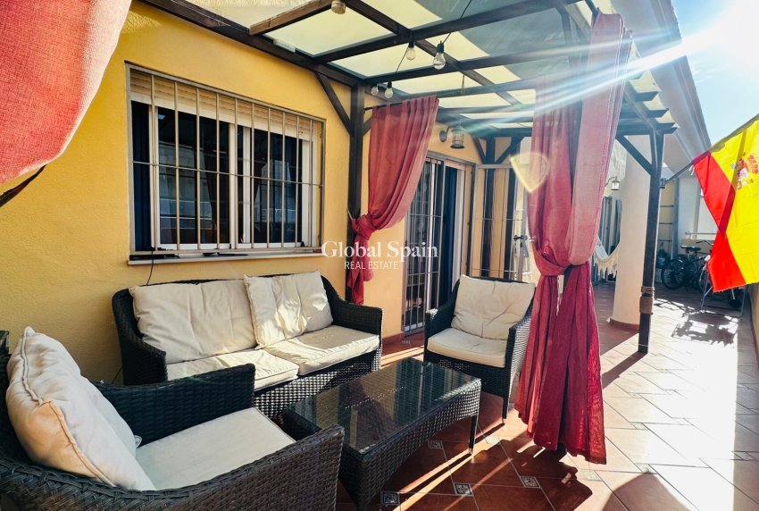 Revente - APPARTEMENT -
TORREVIEJA - Costa Blanca