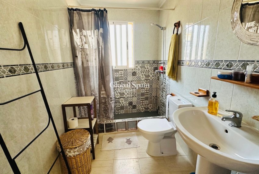 Revente - APPARTEMENT -
TORREVIEJA - Costa Blanca