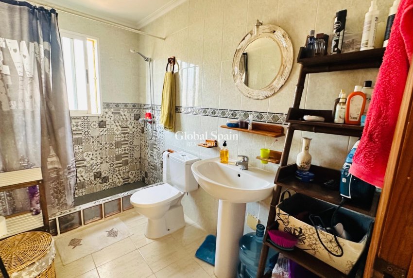 Revente - APPARTEMENT -
TORREVIEJA - Costa Blanca