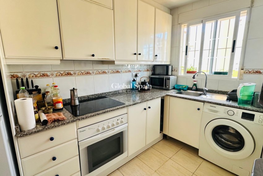 Revente - APPARTEMENT -
TORREVIEJA - Costa Blanca