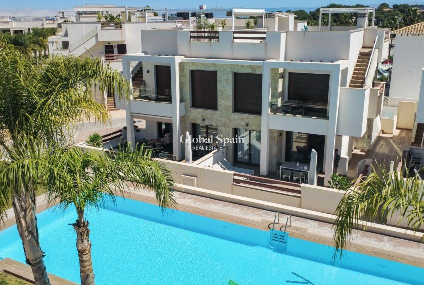 Revente - APPARTEMENT -
TORREVIEJA - Costa Blanca