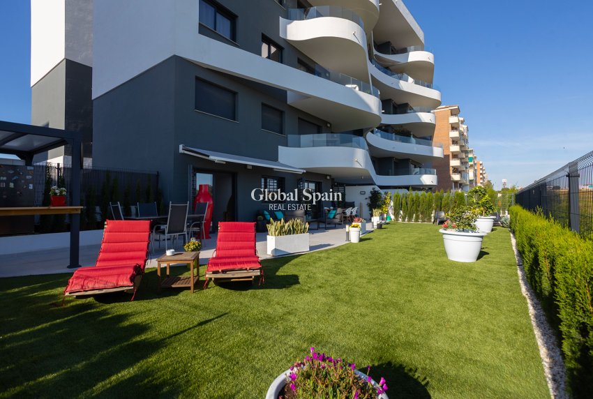 Revente - APPARTEMENT -
TORREVIEJA - Costa Blanca