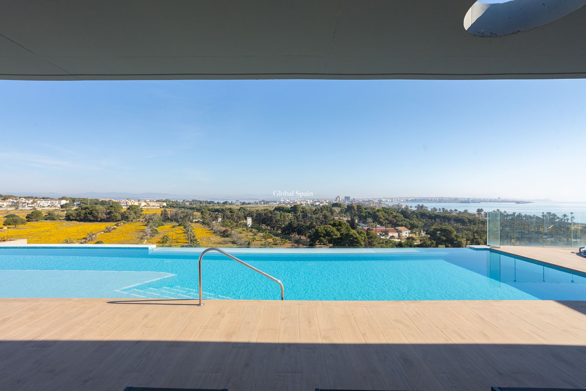 Revente - APPARTEMENT -
TORREVIEJA - Costa Blanca