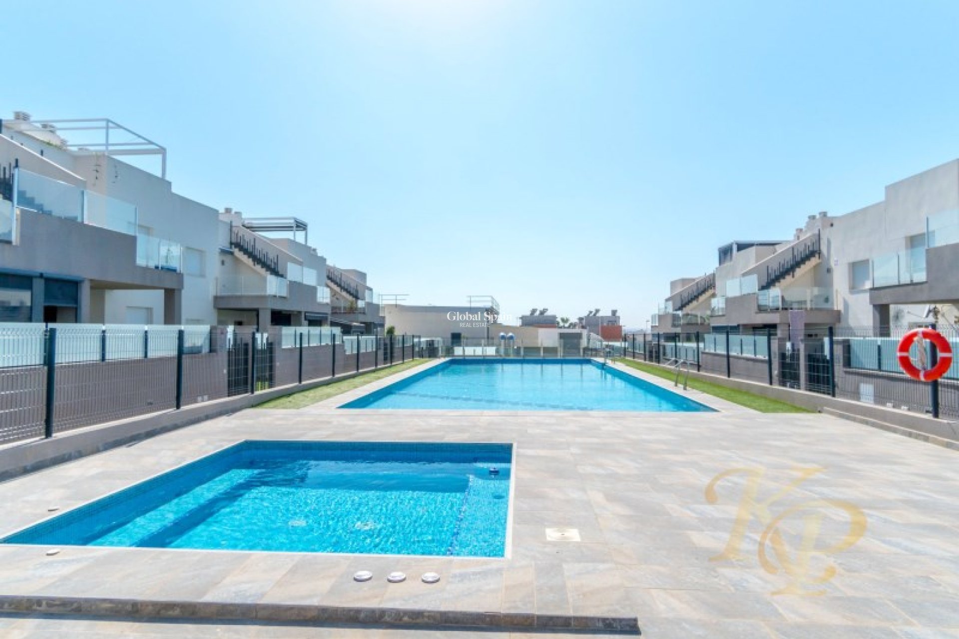 Revente - APPARTEMENT -
TORREVIEJA - Costa Blanca