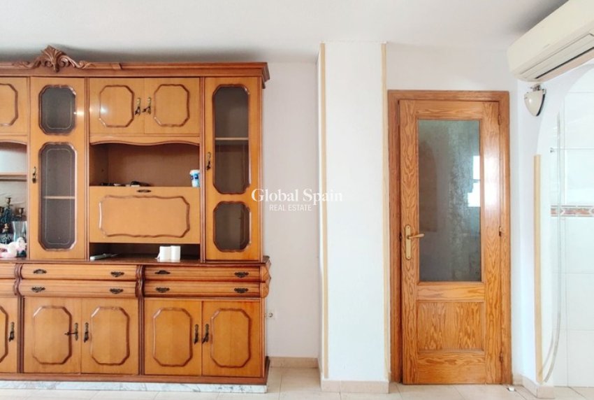 Revente - APPARTEMENT -
TORREVIEJA - Costa Blanca