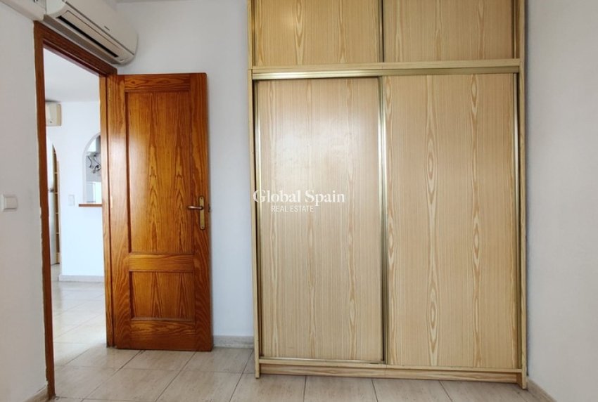 Revente - APPARTEMENT -
TORREVIEJA - Costa Blanca
