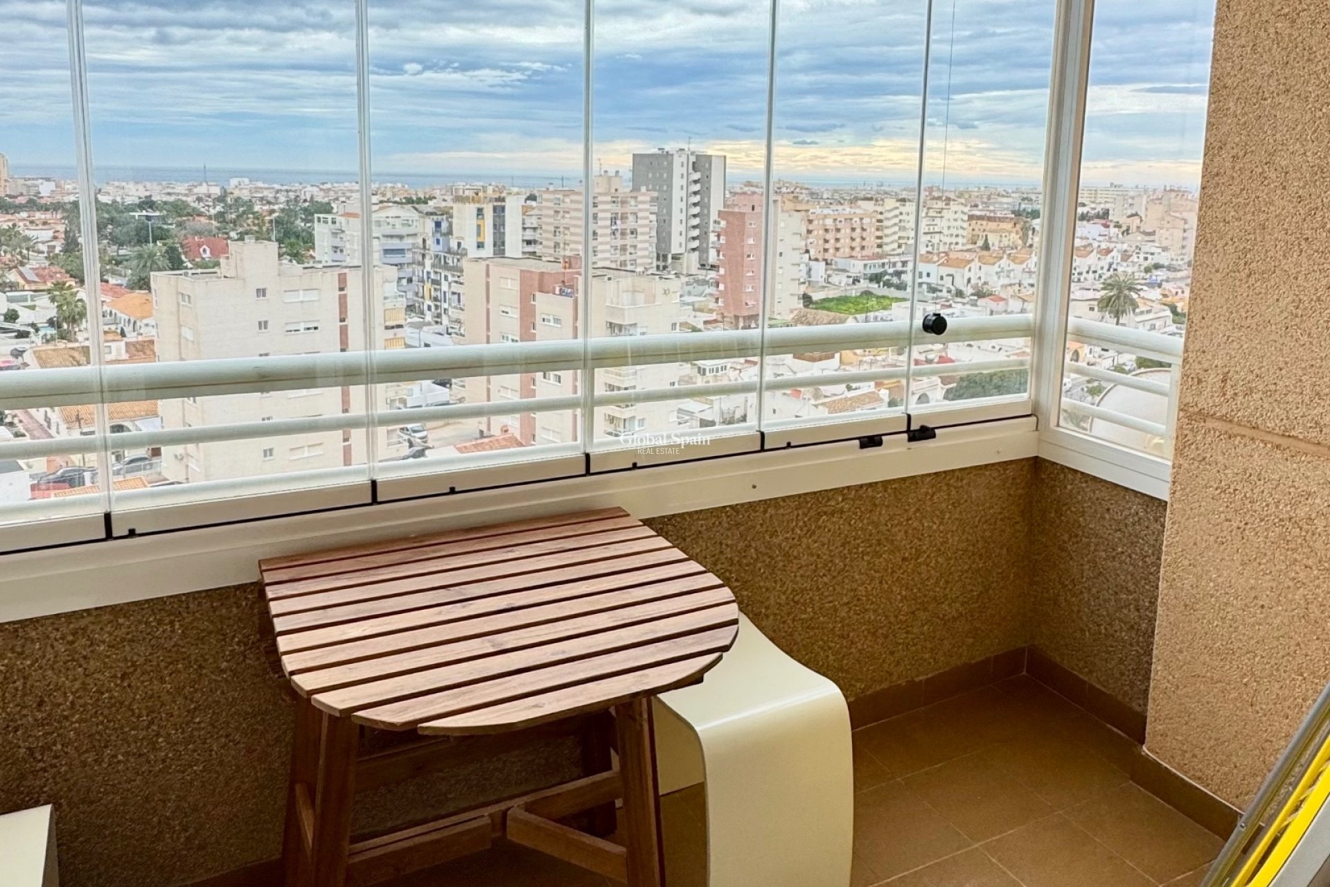 Revente - APPARTEMENT -
TORREVIEJA - Costa Blanca