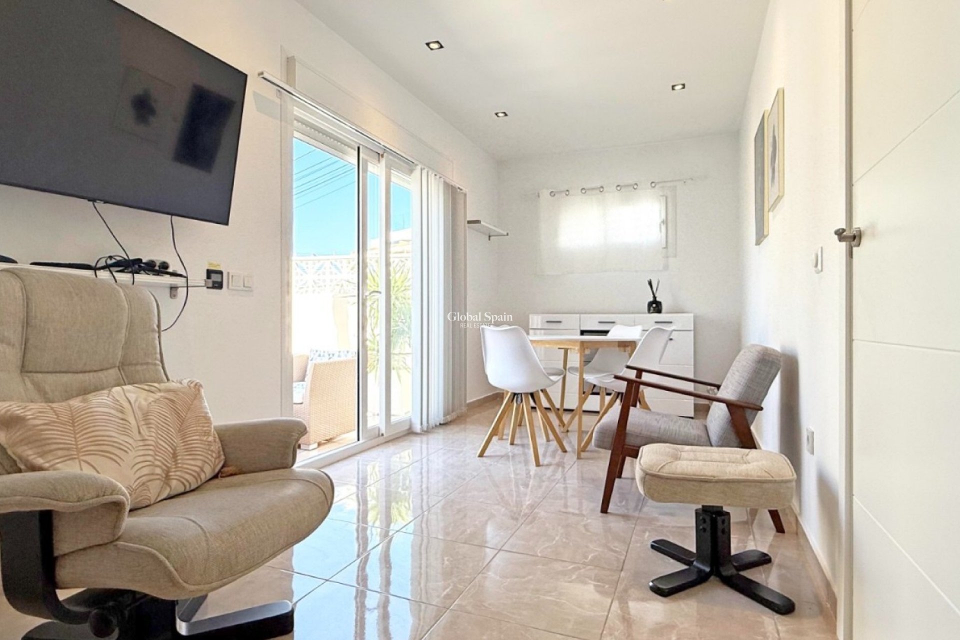Revente - APPARTEMENT -
TORREVIEJA - Costa Blanca