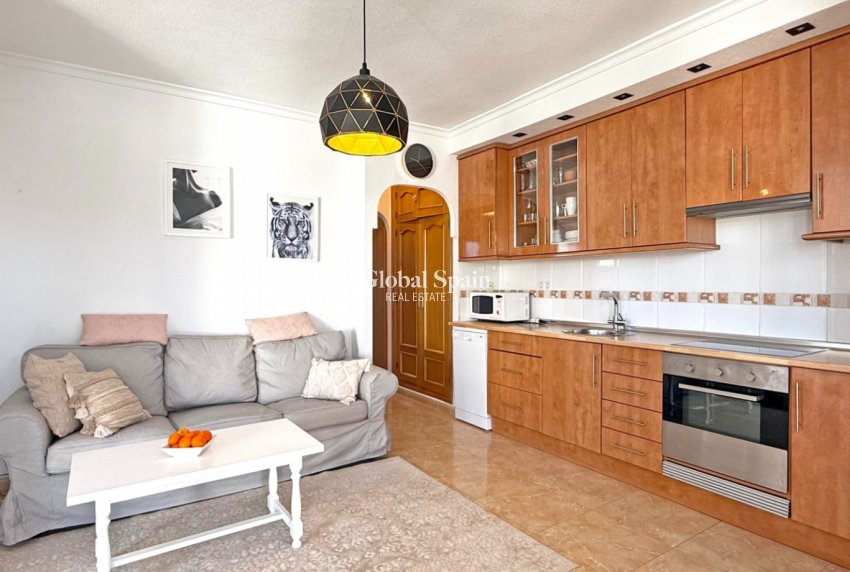 Revente - APPARTEMENT -
TORREVIEJA - Costa Blanca