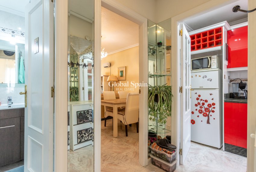 Revente - APPARTEMENT -
TORREVIEJA - Costa Blanca
