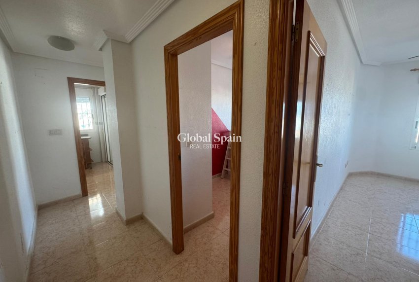 Revente - APPARTEMENT -
TORREVIEJA - Costa Blanca