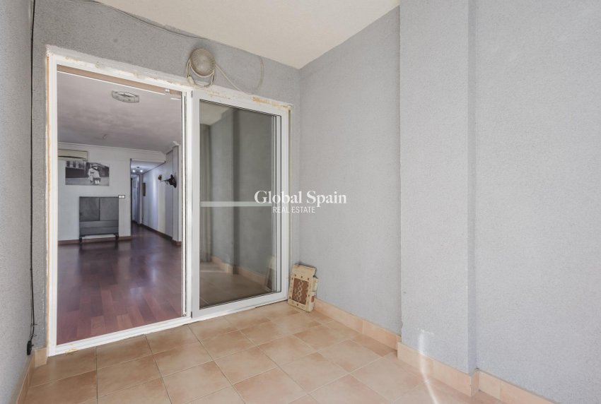 Revente - APPARTEMENT -
TORREVIEJA - Costa Blanca