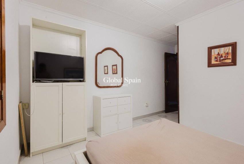 Revente - APPARTEMENT -
TORREVIEJA - Costa Blanca