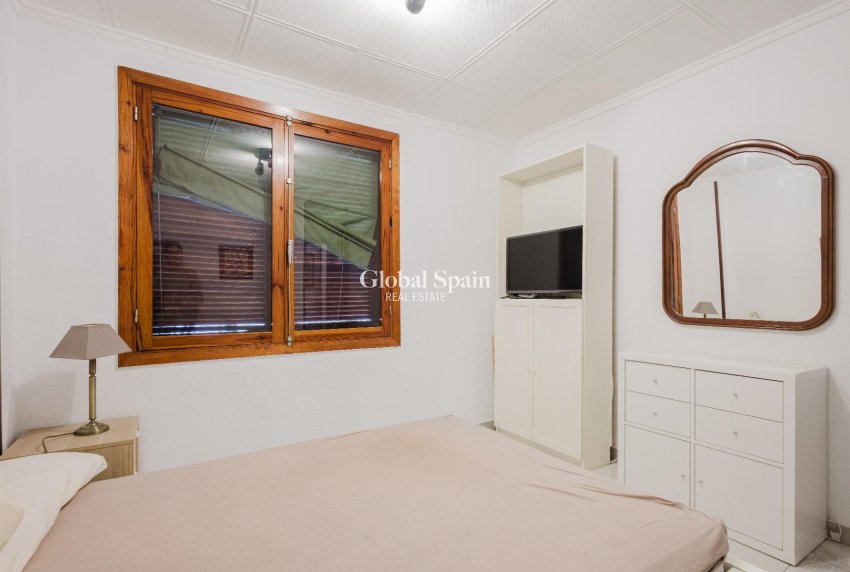 Revente - APPARTEMENT -
TORREVIEJA - Costa Blanca