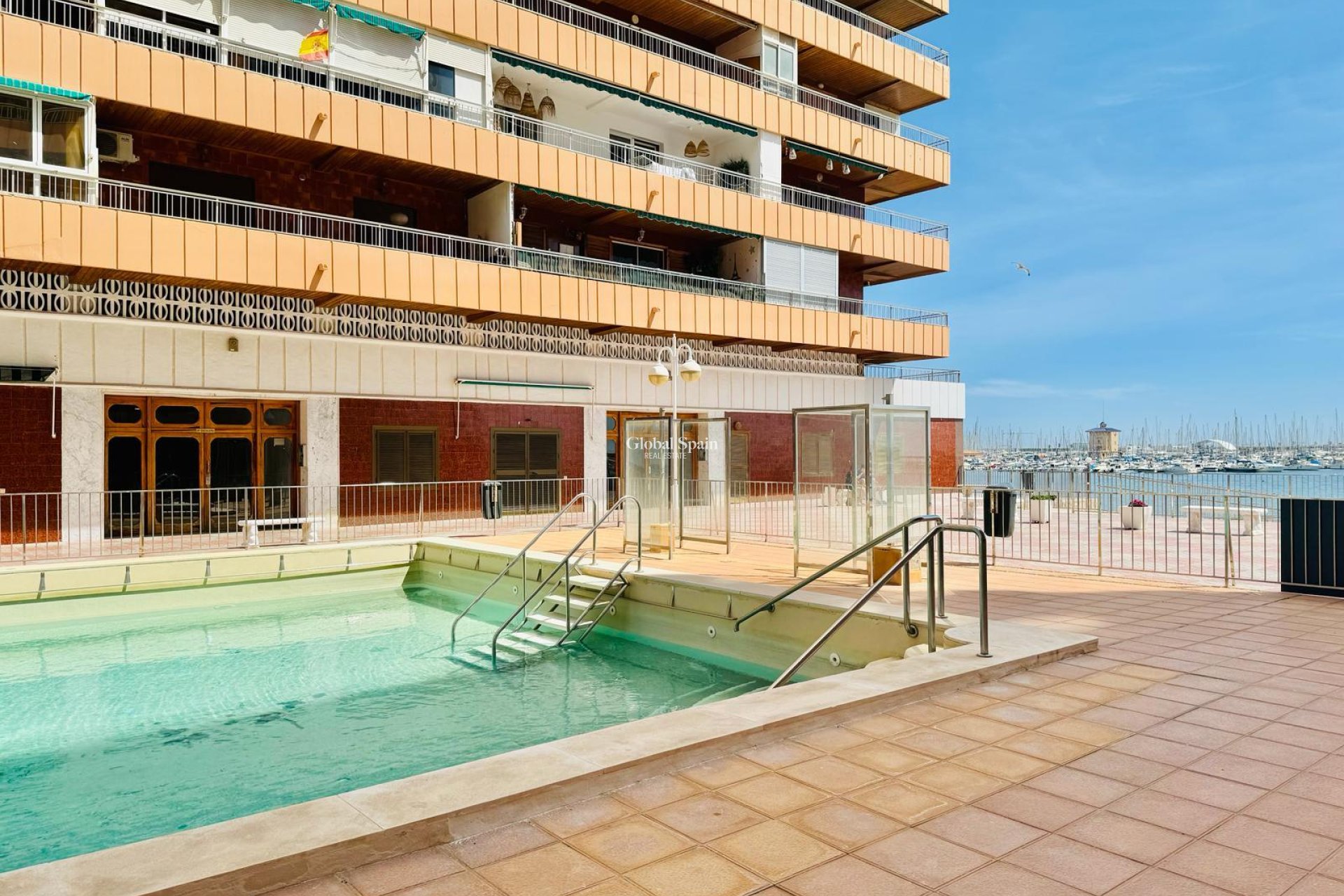 Revente - APPARTEMENT -
TORREVIEJA - Costa Blanca