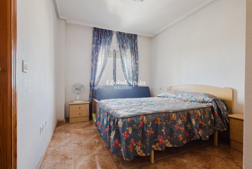 Revente - APPARTEMENT -
TORREVIEJA - Costa Blanca