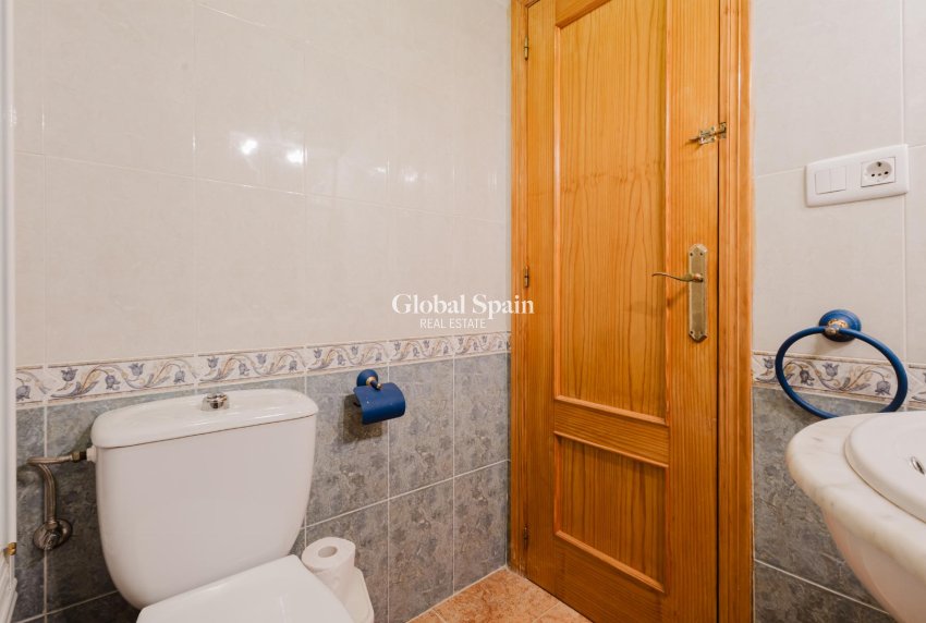 Revente - APPARTEMENT -
TORREVIEJA - Costa Blanca