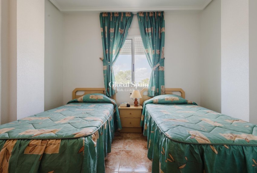 Revente - APPARTEMENT -
TORREVIEJA - Costa Blanca