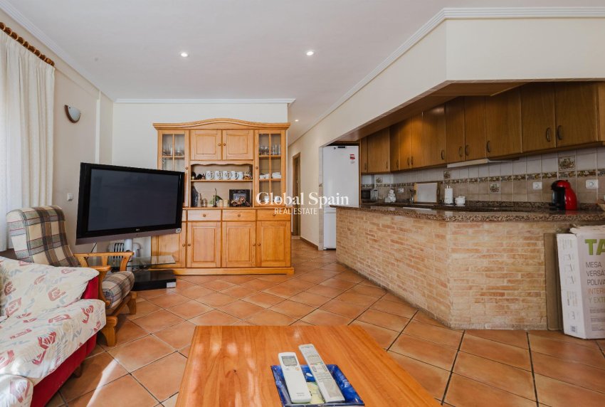 Revente - APPARTEMENT -
TORREVIEJA - Costa Blanca