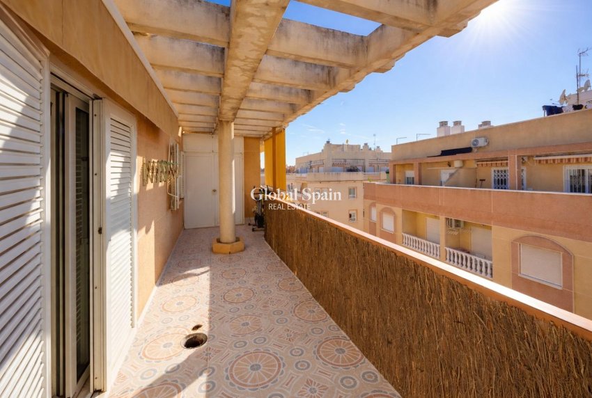 Revente - APPARTEMENT -
TORREVIEJA - Costa Blanca
