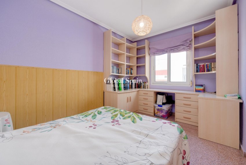 Revente - APPARTEMENT -
TORREVIEJA - Costa Blanca