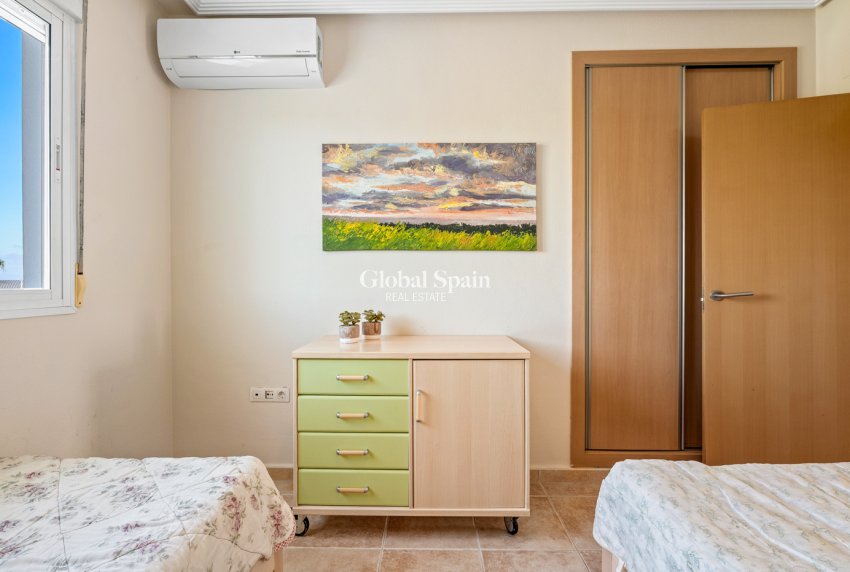 Revente - APPARTEMENT -
TORREVIEJA - Costa Blanca