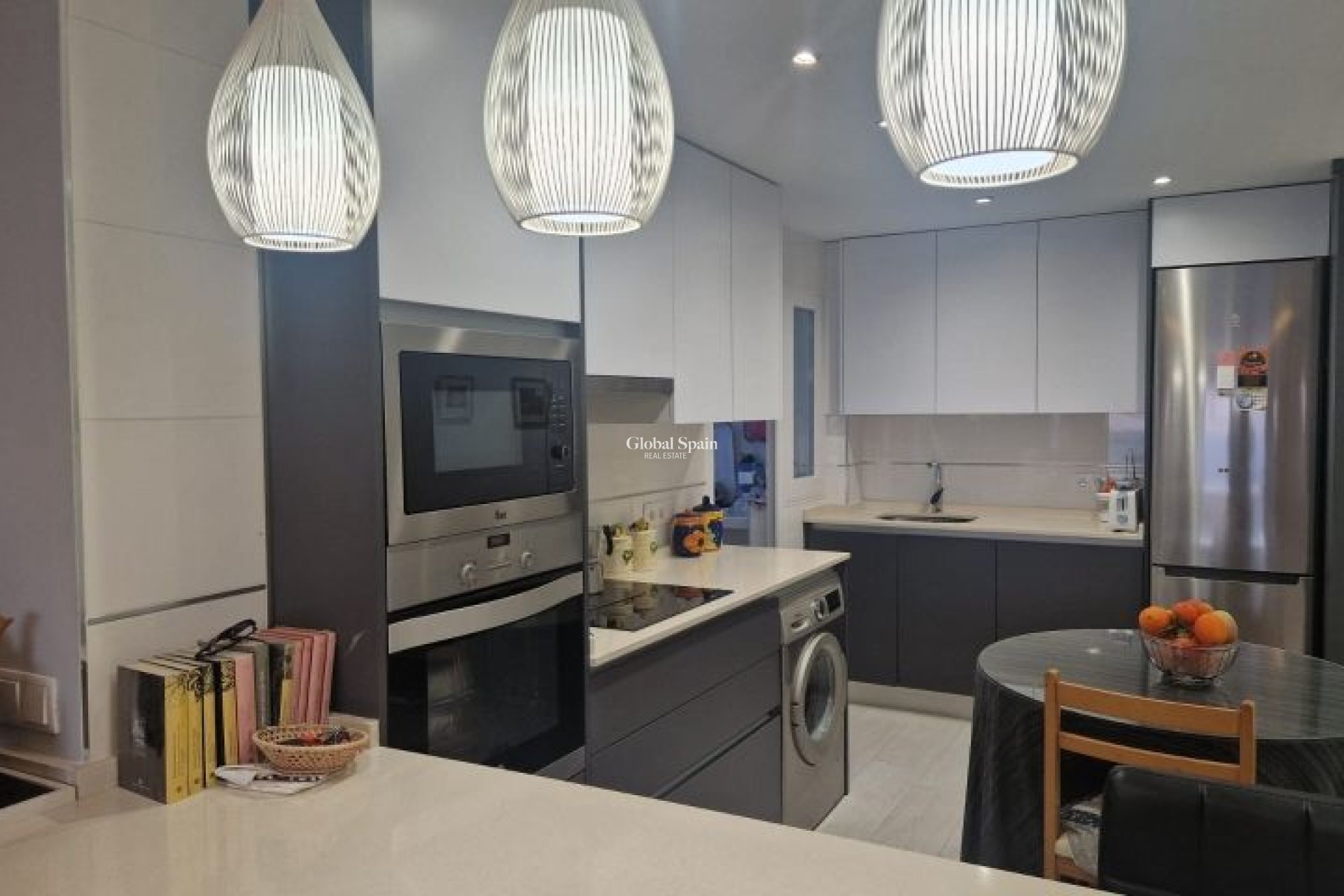 Revente - APPARTEMENT -
TORREVIEJA - Costa Blanca