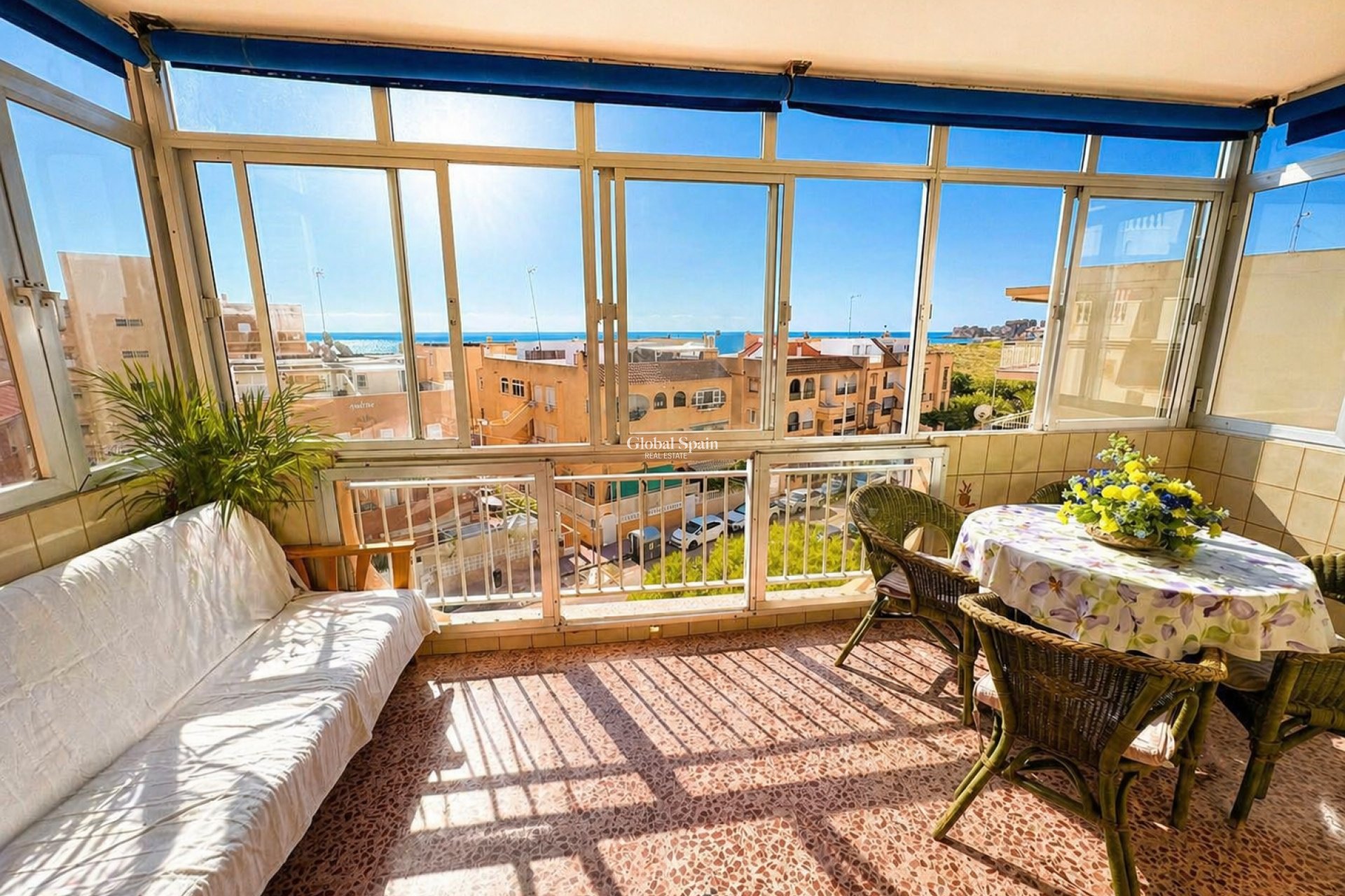 Revente - APPARTEMENT -
TORREVIEJA - Costa Blanca