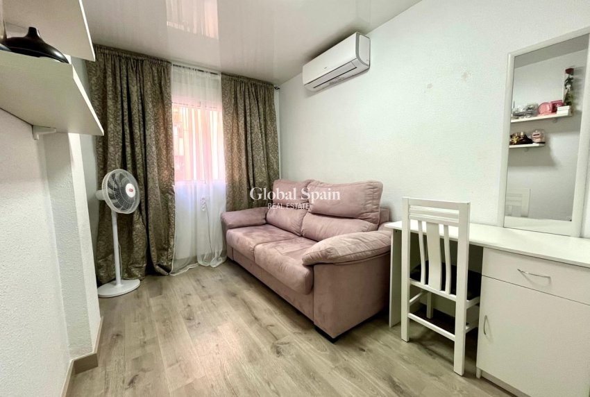 Revente - APPARTEMENT -
TORREVIEJA - Costa Blanca
