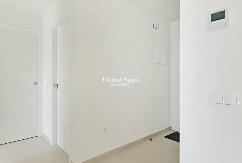 Revente - APPARTEMENT -
TORREVIEJA - Costa Blanca