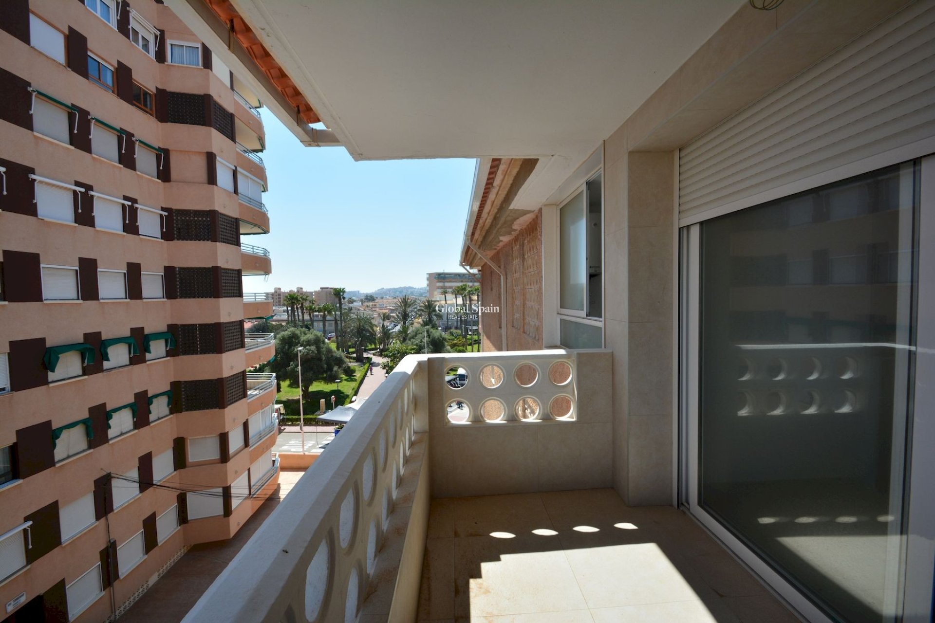 Revente - APPARTEMENT -
TORREVIEJA - Costa Blanca