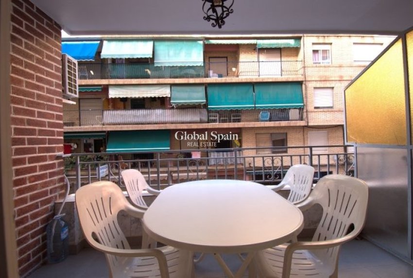 Revente - APPARTEMENT -
TORREVIEJA - Costa Blanca