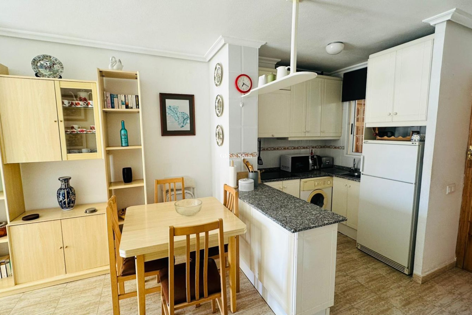 Revente - APPARTEMENT -
TORREVIEJA - Costa Blanca