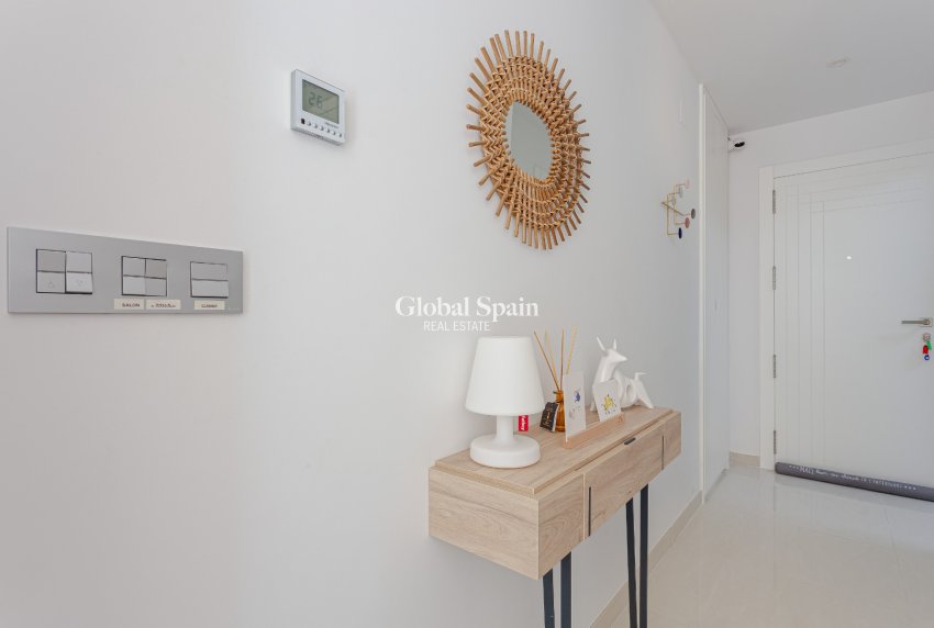 Revente - APPARTEMENT -
TORREVIEJA - Costa Blanca