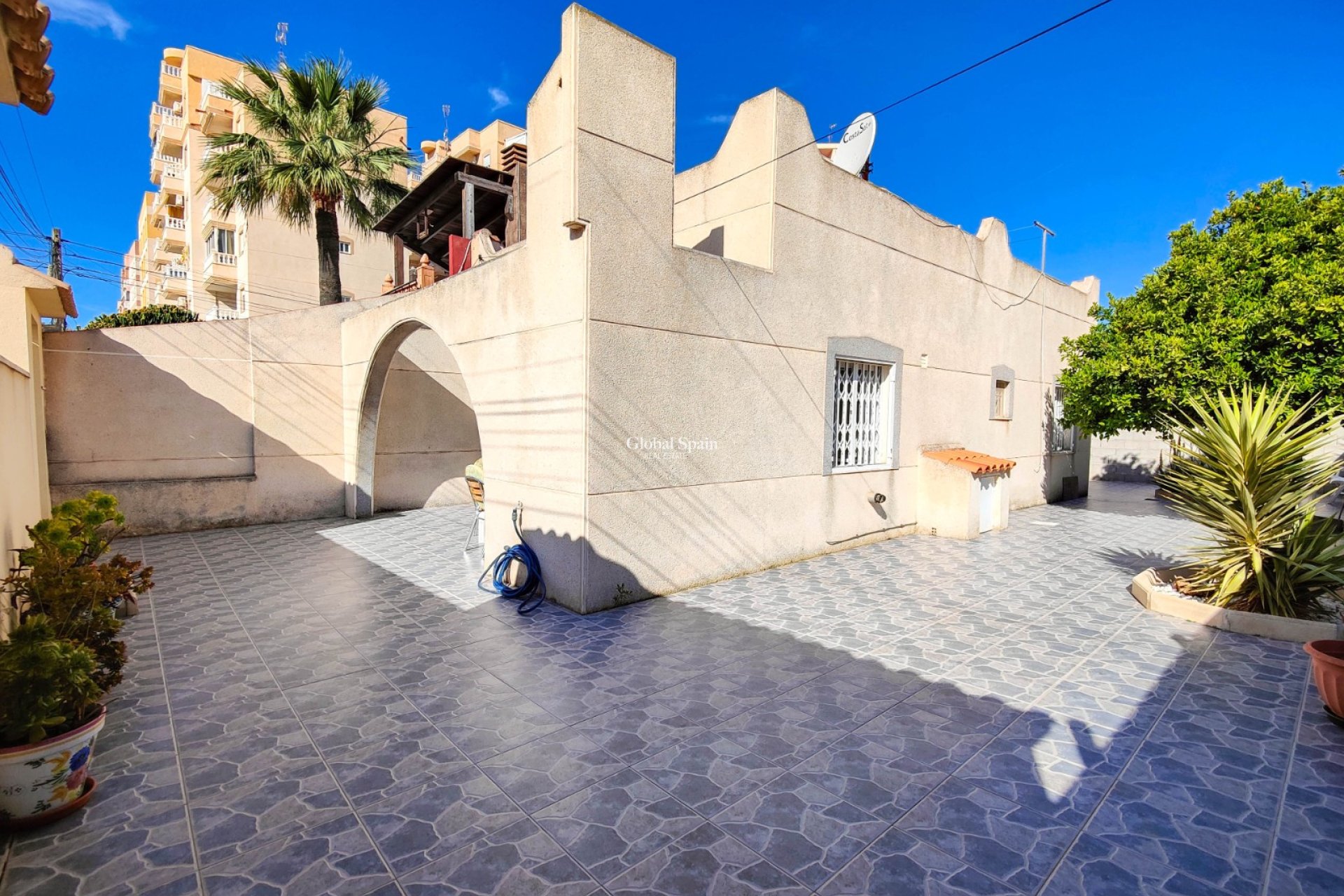 Revente - APPARTEMENT -
TORREVIEJA - Costa Blanca