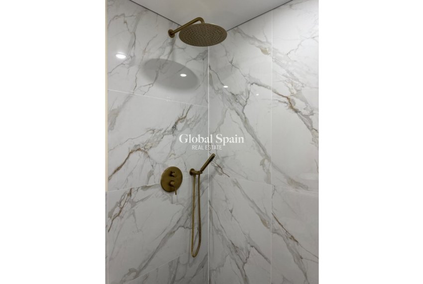 Revente - APPARTEMENT -
TORREVIEJA - Costa Blanca