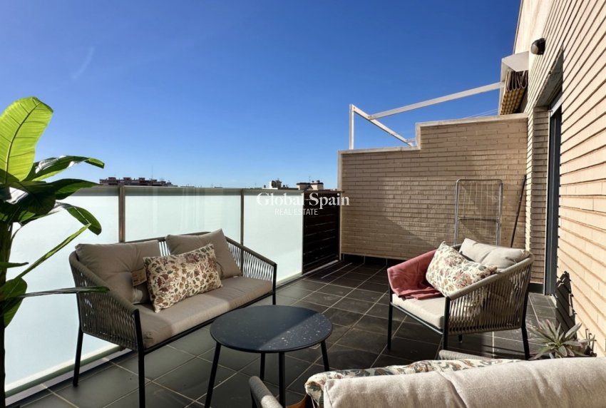 Revente - APPARTEMENT -
TORREVIEJA - Costa Blanca