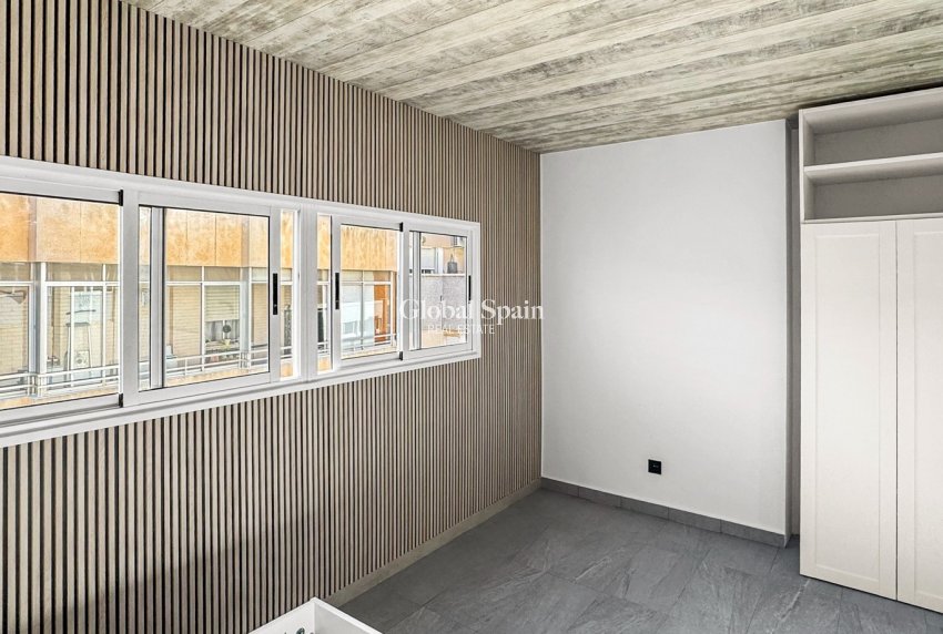 Revente - APPARTEMENT -
TORREVIEJA - Costa Blanca