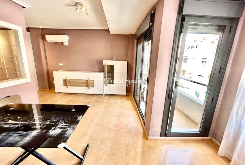 Revente - APPARTEMENT -
TORREVIEJA - Costa Blanca