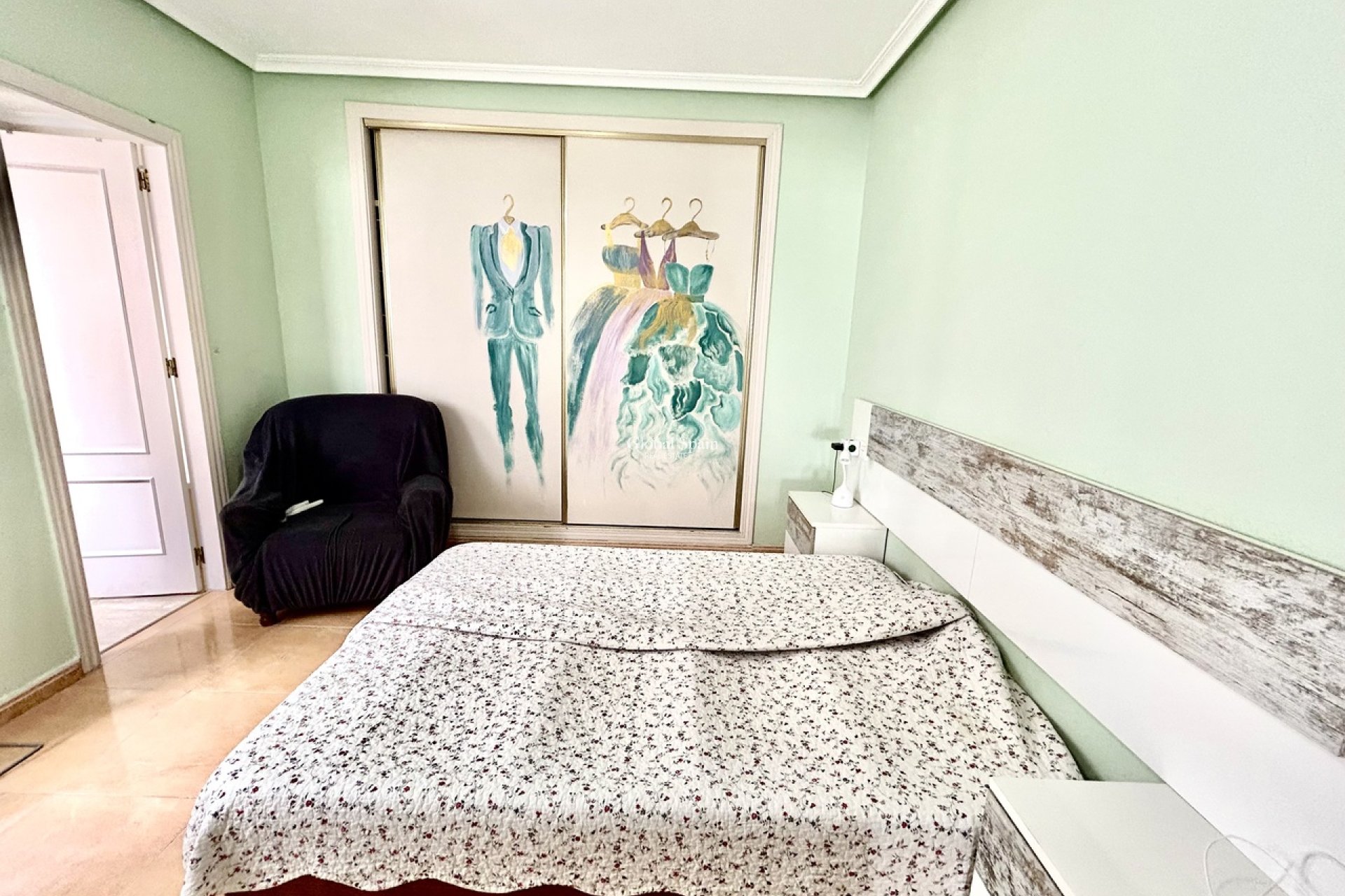 Revente - APPARTEMENT -
TORREVIEJA - Costa Blanca