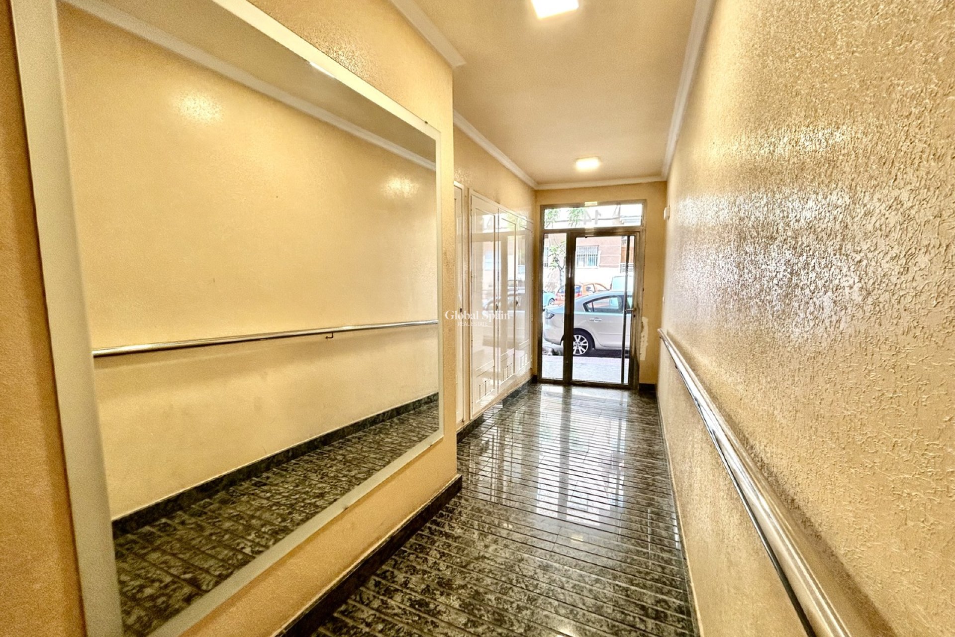 Revente - APPARTEMENT -
TORREVIEJA - Costa Blanca