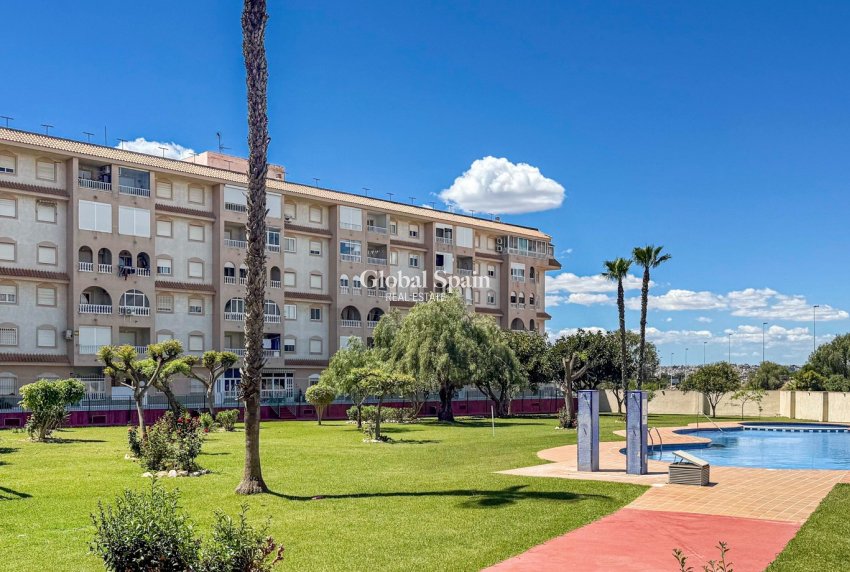 Revente - APPARTEMENT -
TORREVIEJA - Costa Blanca