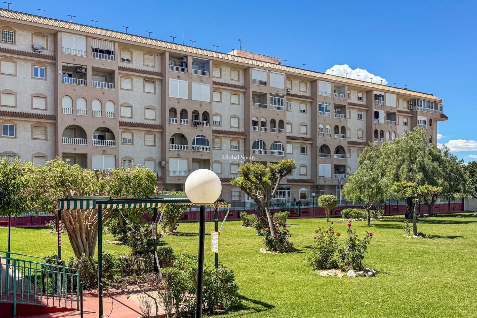 Revente - APPARTEMENT -
TORREVIEJA - Costa Blanca