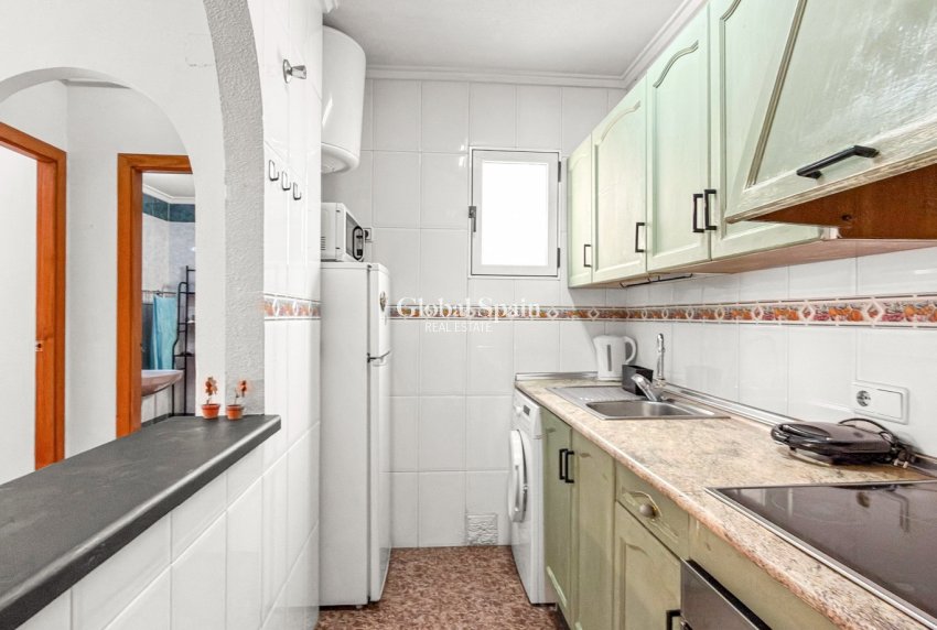 Revente - APPARTEMENT -
TORREVIEJA - Costa Blanca