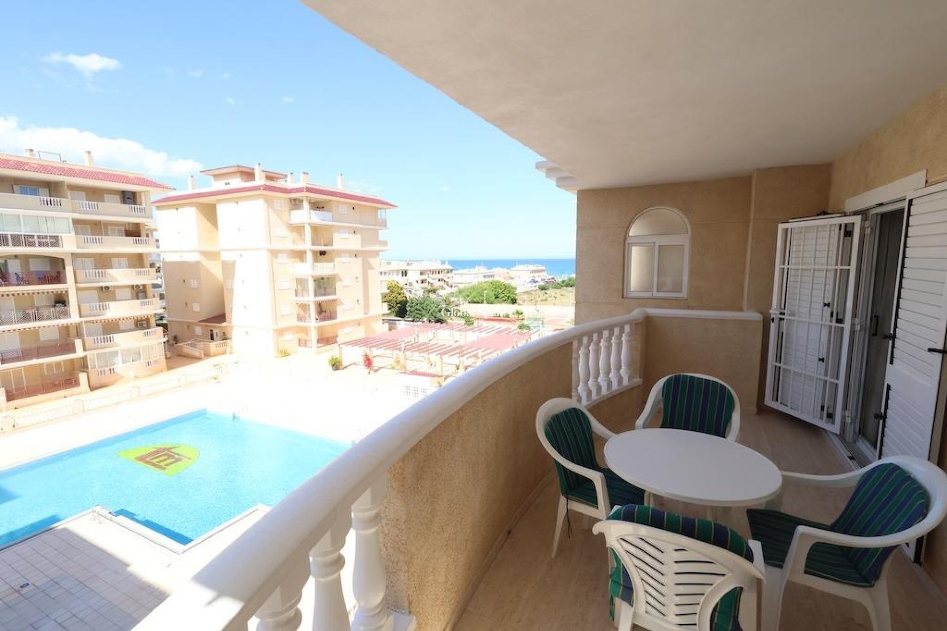 Revente - APPARTEMENT -
TORREVIEJA - Costa Blanca