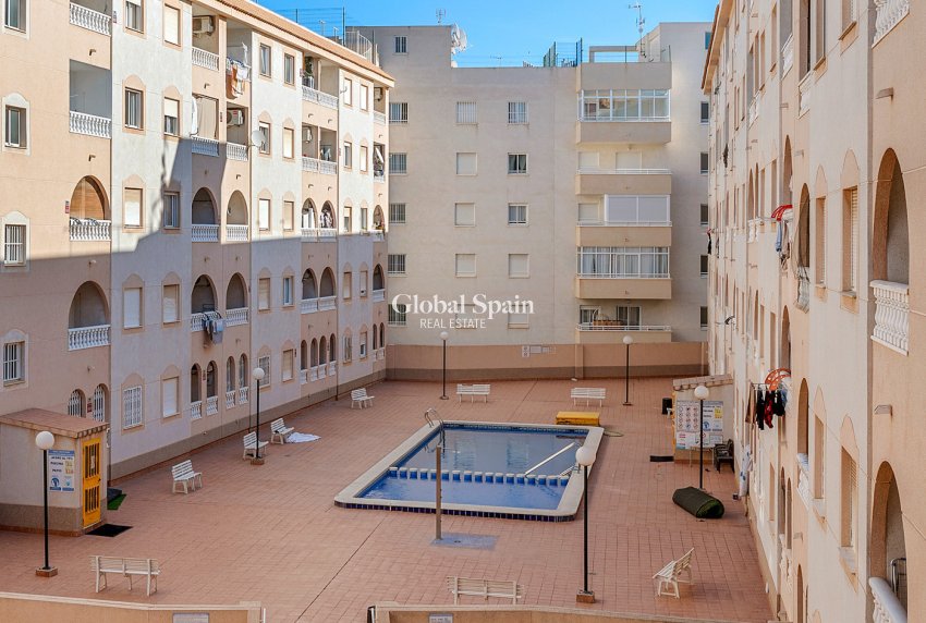 Revente - APPARTEMENT -
TORREVIEJA - Costa Blanca