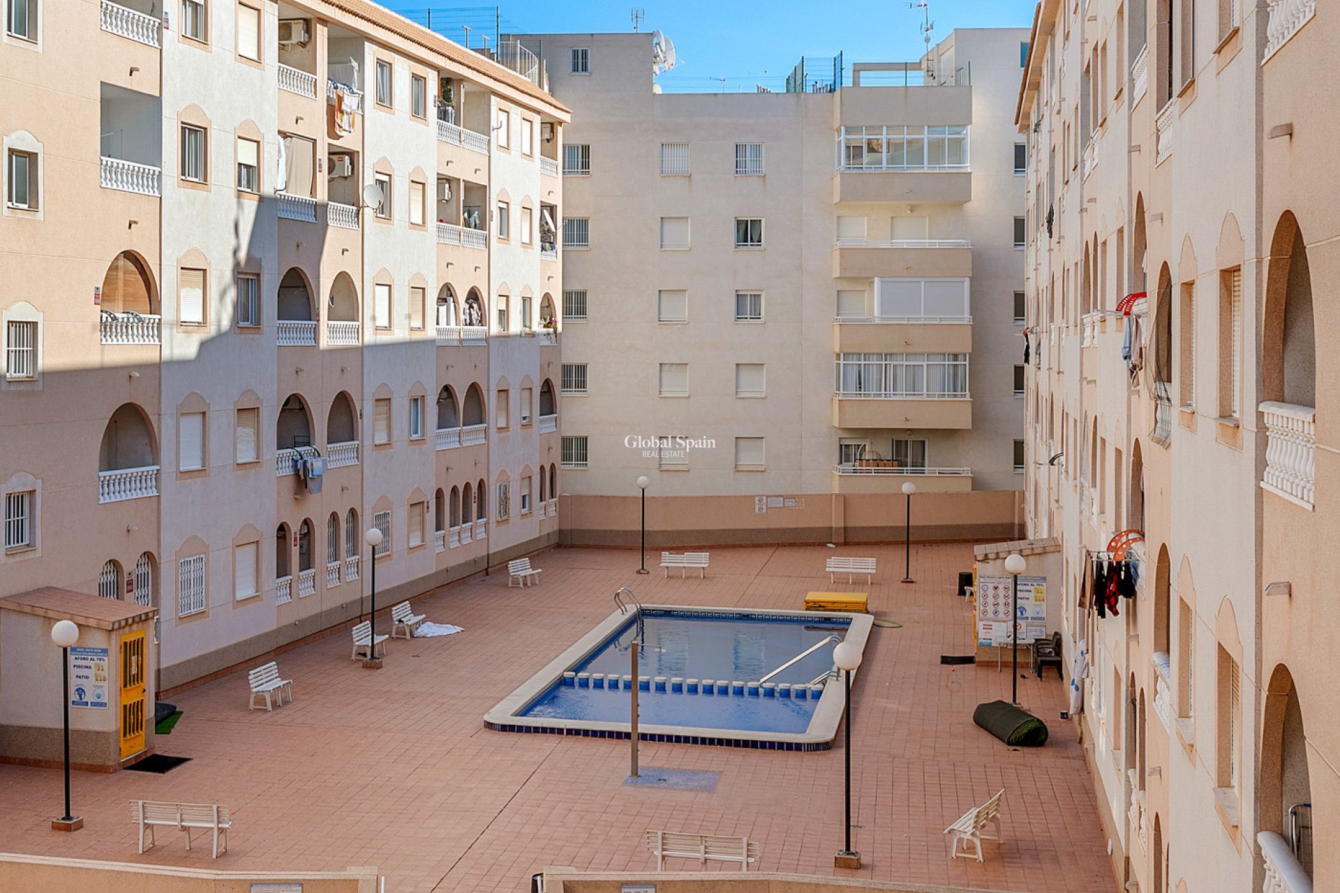 Revente - APPARTEMENT -
TORREVIEJA - Costa Blanca