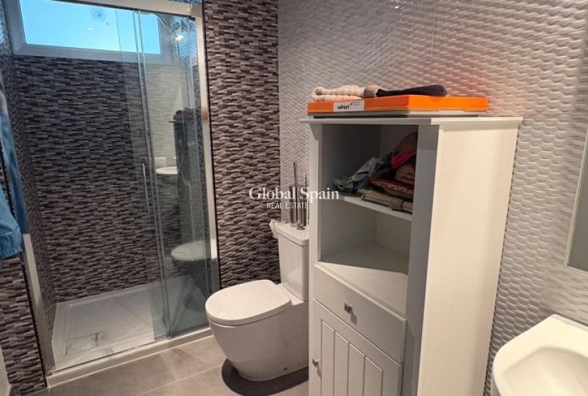 Revente - APPARTEMENT -
TORREVIEJA - Costa Blanca