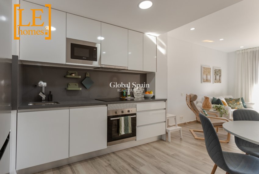 Revente - APPARTEMENT -
TORREVIEJA - Costa Blanca